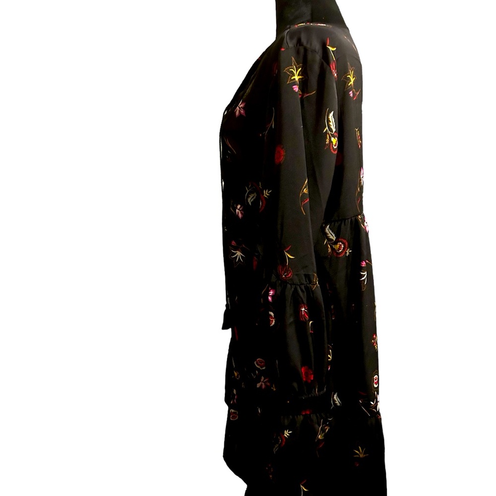 Old Navy black floral midi dress in size medium. 3/4 inch sleeves. Versatile. - Picture 4 of 6